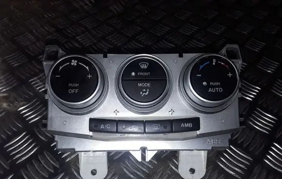 Mazda 5 Climate control unit K1900CC51