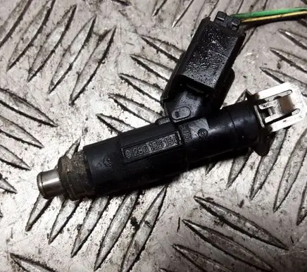 Volvo V50 Fuel injector 0280156154
