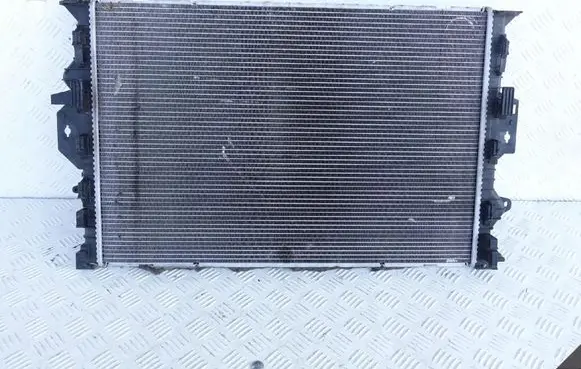 Ford Kuga II Coolant radiator CV618C342GB