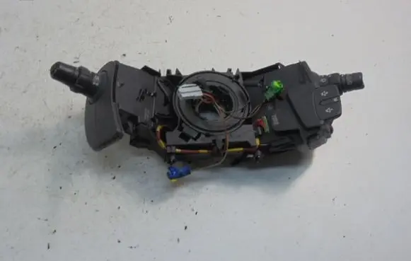 Renault Grand Modus Wiper turn signal indicator stalk/switch 8200627605