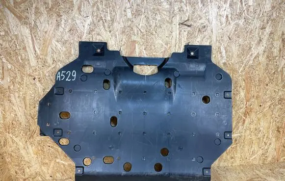 Suzuki Swift III Engine splash shield/under tray 74111TZA