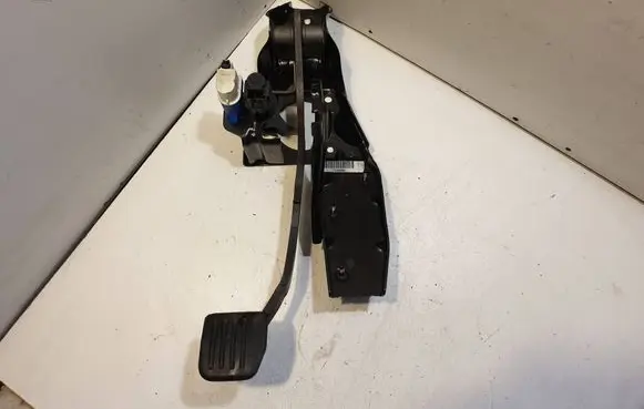 Volvo V70 Brake pedal 31202466