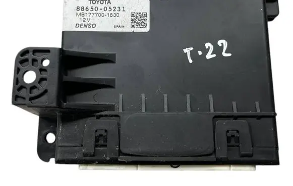Toyota Avensis T270 Other control units/modules 8865005231 MB1777001830