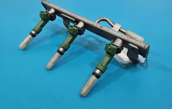 Renault Clio V Fuel injector 166008494R IMPRK1571635