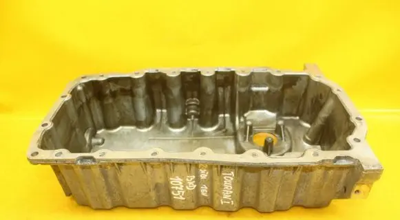 Volkswagen Touran I Oil sump 03G103603AD