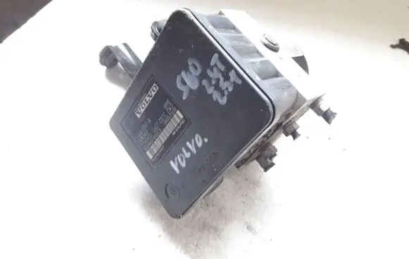 Volvo XC70 ABS Pump 30647857A