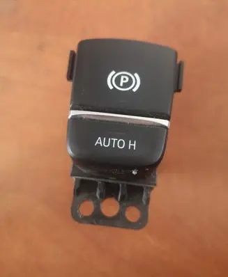 BMW 5 G30 G31 G38 Hand parking brake switch 6842027