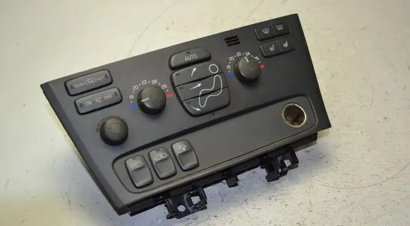 Volvo V70 Climate control unit 8682930 M6044500027 02W04E