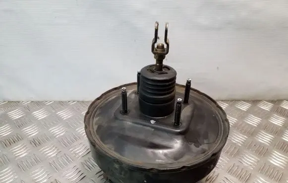Mitsubishi Pajero Brake booster 86203002