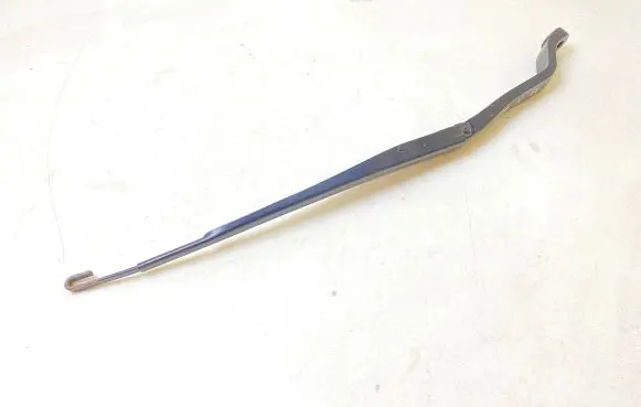 Honda CR-V Front wiper blade arm