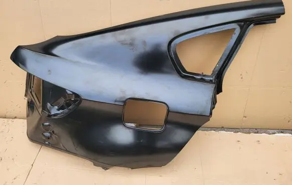 BMW X6 E71 Rear arch 41217182728