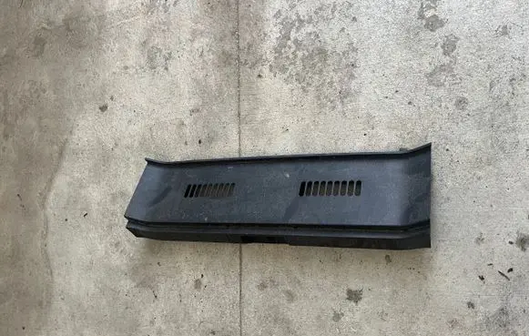 Nissan Note (E11) Trunk/boot sill cover protection 849929U03B