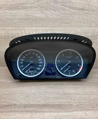 BMW 5 E60 E61 Speedometer (instrument cluster) 9135253 110080213