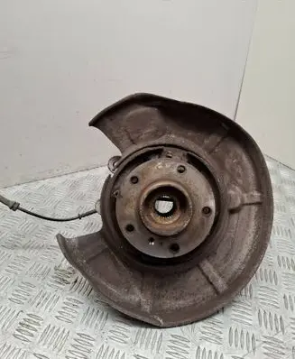 BMW 5 E60 E61 Rear wheel hub 