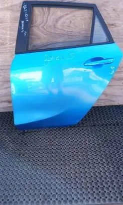 Mazda 3 II Rear door