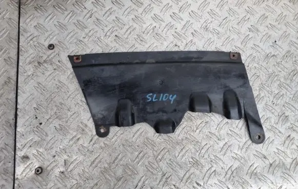 Center/middle under tray cover