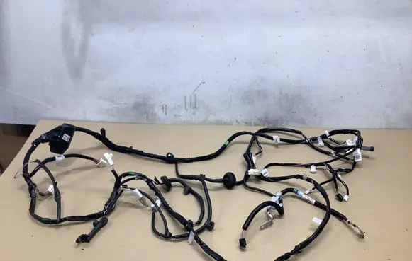 Lexus ES VII XZ10 Tailgate/trunk wiring harness 8216533070