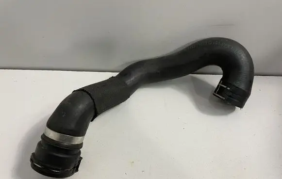 BMW 5 GT F07 Engine coolant pipe/hose 7593513