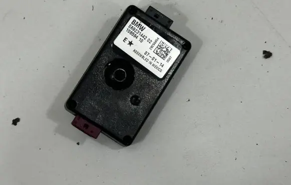BMW 4 F32 F33 Aerial antenna filter 9231442