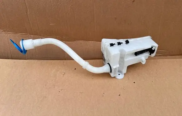 Volkswagen Multivan T7 Windshield washer fluid reservoir/tank 7T0955449