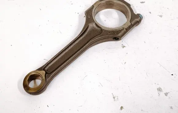 Volkswagen Touareg II Connecting rod/conrod 022B