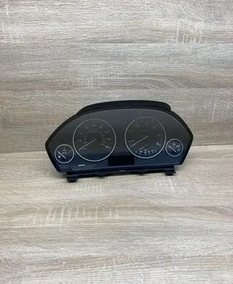 BMW 3 F30 F35 F31 Speedometer (instrument cluster) 9283315 176494 MPH