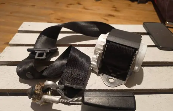 Audi A3 S3 8P Rear seatbelt 33041601 8P0857807B 33030033