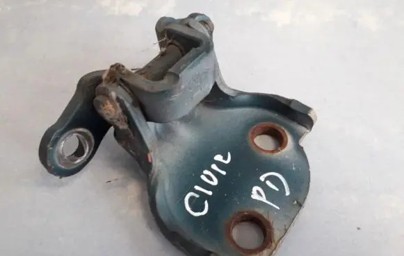Honda Civic Front door upper hinge