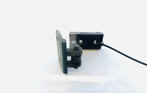 Audi A6 S6 C4 4A Rear door lower hinge 4a0833401