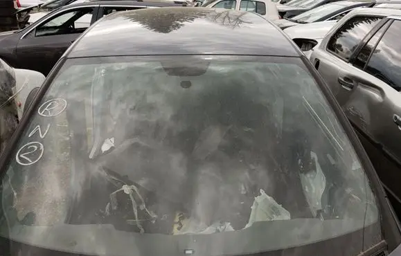 Citroen C4 II Front windscreen/windshield window 