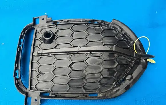 BMW X5 F15 Front bumper lower grill 8056856