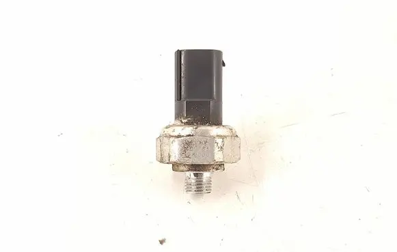 Mercedes-Benz C W205 Air conditioning (A/C) pressure sensor 0045429018 2205420118