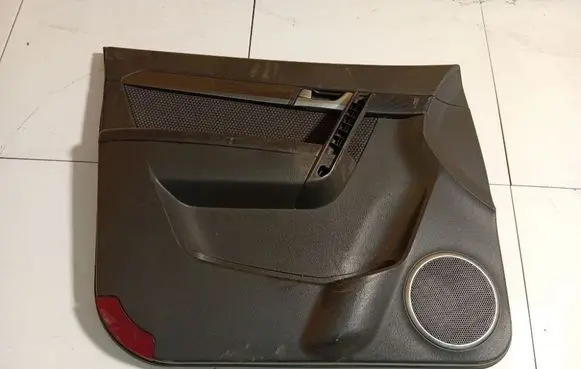 Chevrolet Captiva Front door card panel trim 96441173
