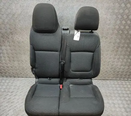 Opel Vivaro Front driver seat 95517345 95517402