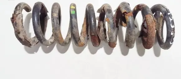 Mercedes-Benz E W210 Rear coil spring