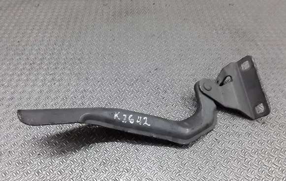 Nissan Prairie Engine bonnet/hood hinges