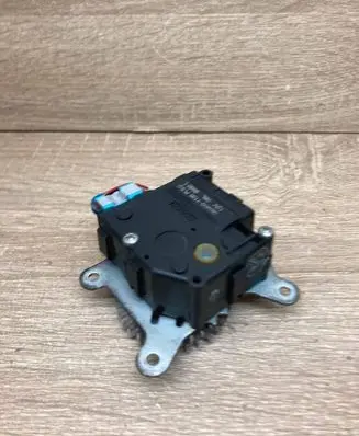 Toyota RAV 4 (XA30) Air flap motor/actuator 0638001100 12V06L6580 WITHPLUG