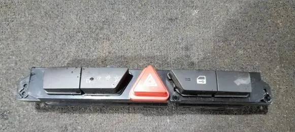 KIA Ceed Hazard light switch 937001h900 202009258