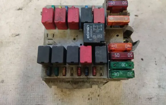 Citroen Jumper Fuse module 1332043080 332043080057
