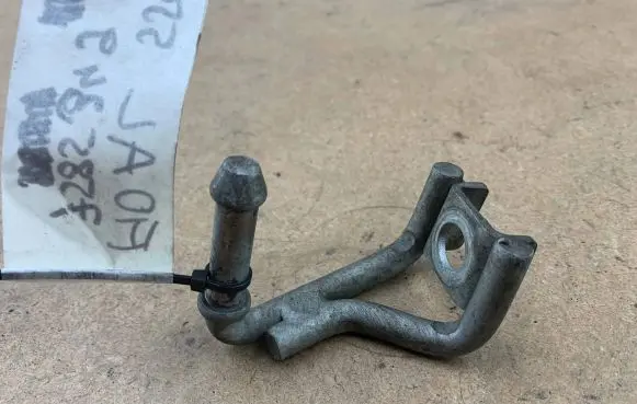 BMW 5 F10 F11 Muffler mount bracket/holder 7585349 18207585349 18207622232