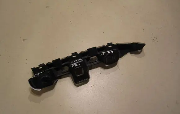 Volkswagen PASSAT B7 Front bumper mounting bracket 3AA807184