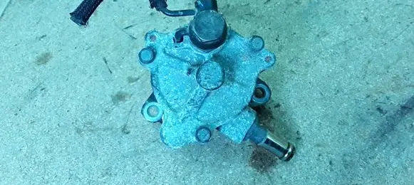Toyota Corolla E120 E130 Vacuum pump 2930027010 0810002590