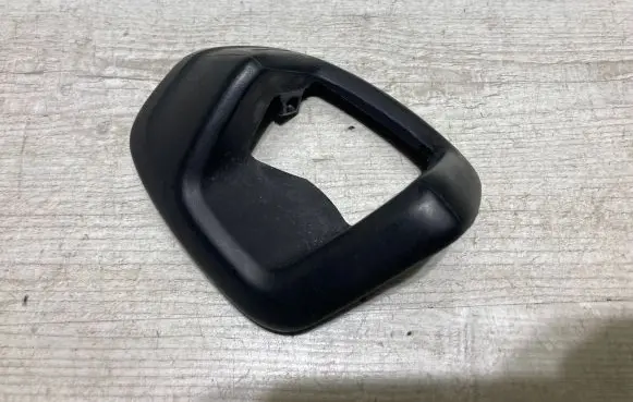 Volkswagen Beetle A5 Front door seat control surround trim 8T0881607
