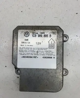 Volkswagen PASSAT B5.5 Airbag control unit/module 1C0909605B 5WK43124
