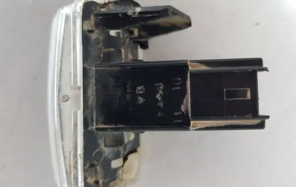 Peugeot 5008 Number plate light 71907190