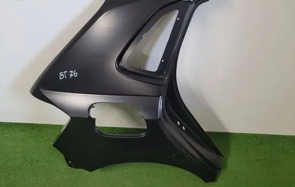 Volkswagen Polo VI Side car body part 