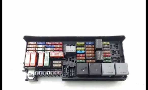 Mercedes-Benz R W251 Fuse module A1645400272