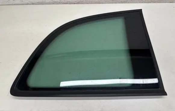 Opel Zafira A Rear side window 13121383