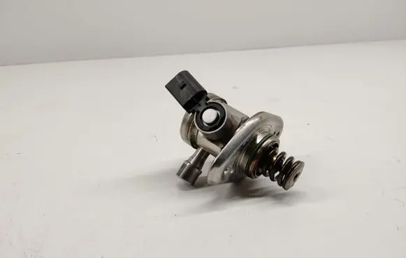 Mercedes-Benz A W177 Fuel injection high pressure pump 166303162R