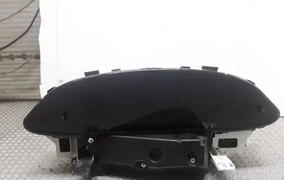 Toyota Yaris Speedometer (instrument cluster) 838000D500D